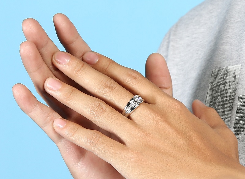 Phần đ&iacute;nh đ&aacute; nhỏ tinh tế